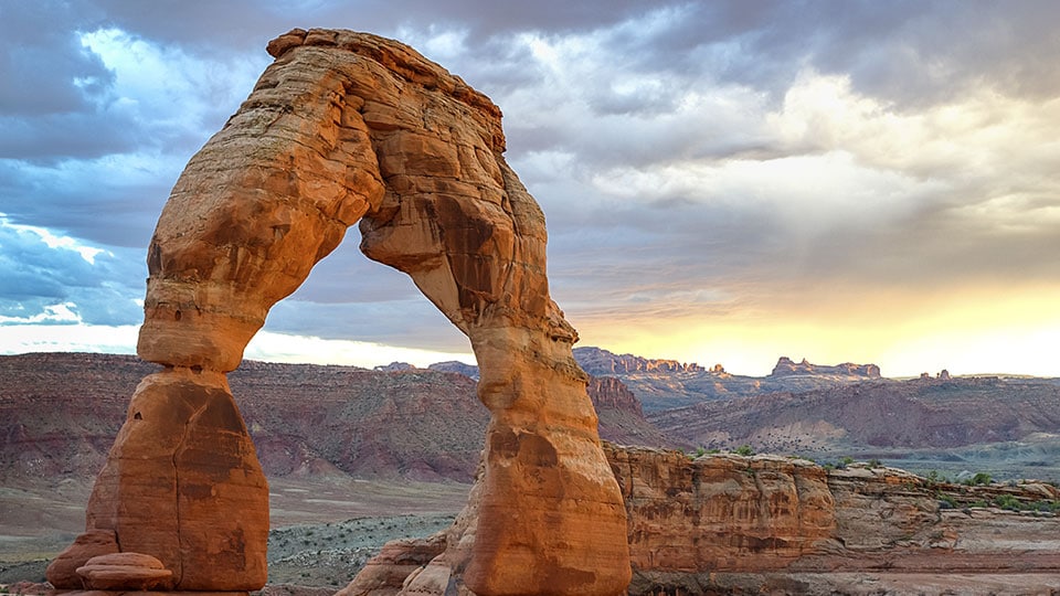 Delicate Arch, Arches National Park, Utah, USA.